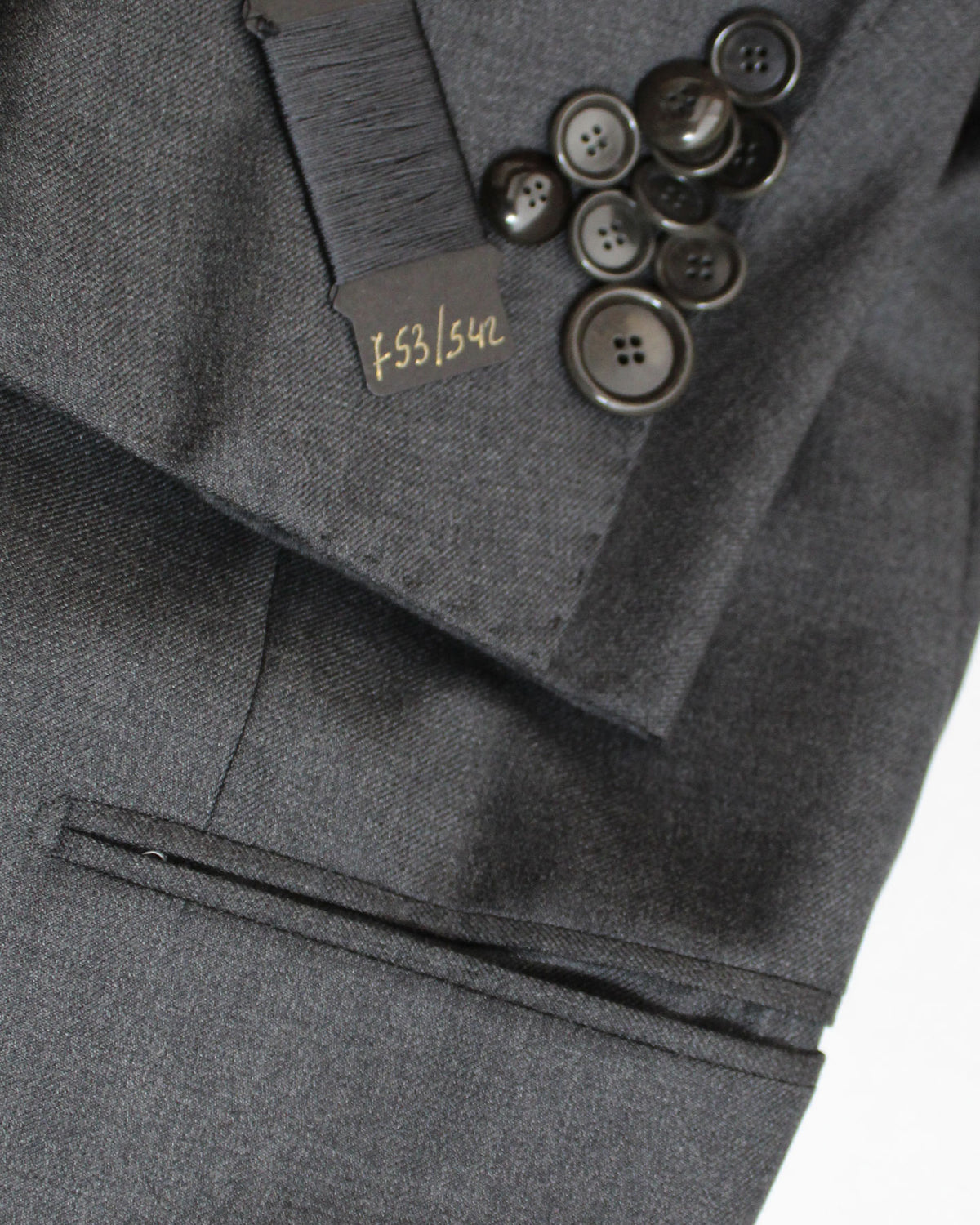 Cesare Attolini Suit Charcoal Gray EU 42/ US 32 REDUCED - SALE