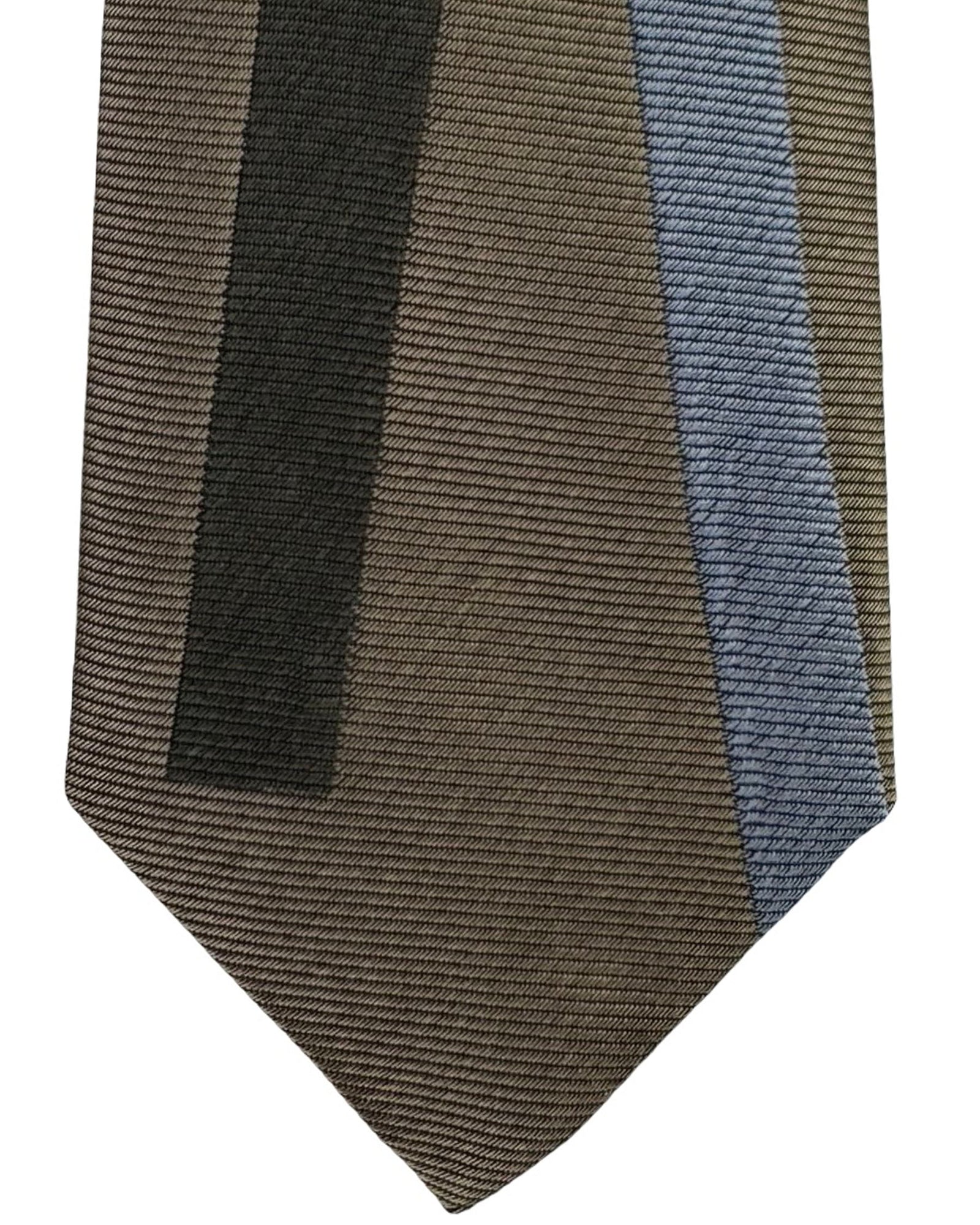 Tie Gene Meyer